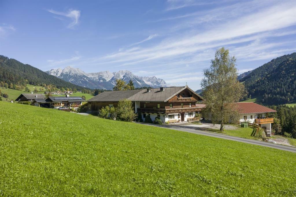 Апартаменты Bauernhof Hinterfirst Зёлль Экстерьер фото